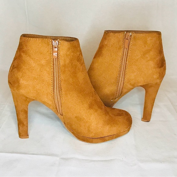 Forever Bootie - Picture 3 of 7